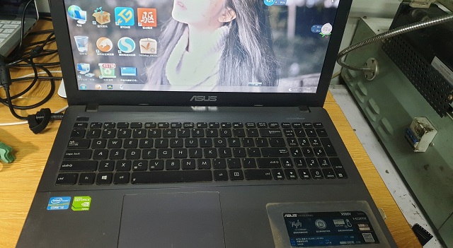 迅维实地学员分享:华硕X550CC笔记本花屏故障维修 图5