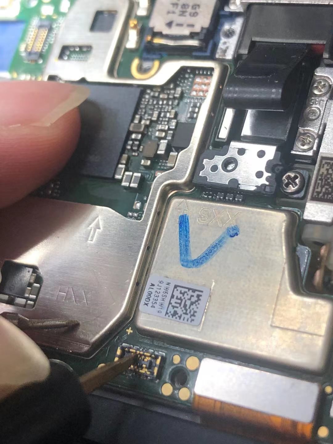 华为荣耀9X手机不充电维修 图2
