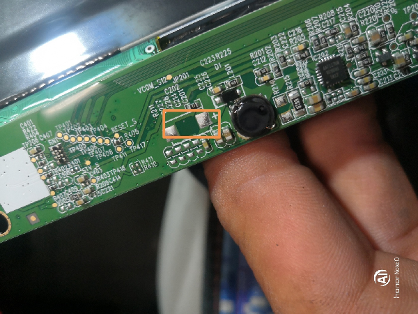 冠捷(AOC)E2280SW显示器开机绿灯闪烁,屏幕不亮维修 图2