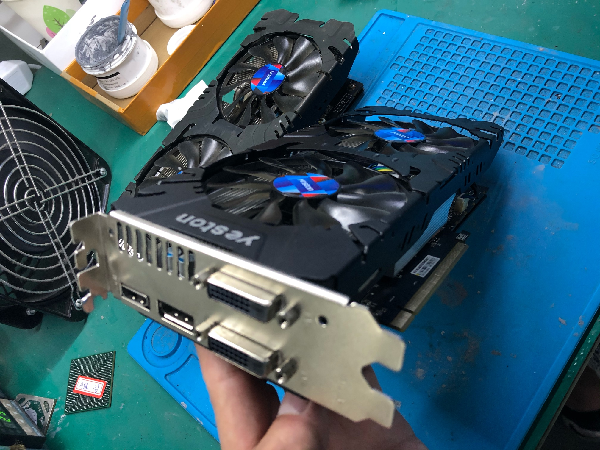 二修盈通RX580 8G大地之神显卡开机屏幕不显示 图4