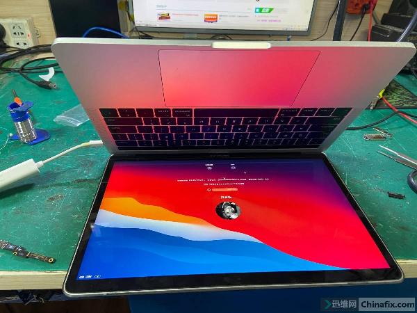 苹果MacBook Pro A1706笔记本屏暗“非通病”维修 图4