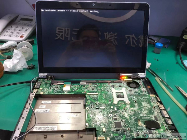 海尔T6笔记本不开机,开机瞬间掉电维修 图7