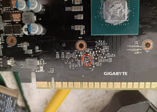 淘技嘉GTX1050TI显卡无供电维修 图2