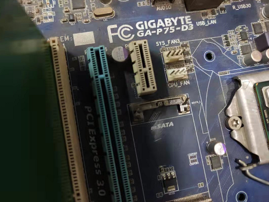 迅维培训学员分享:技嘉GA-P72-D3主板触发后循环重启 图1
