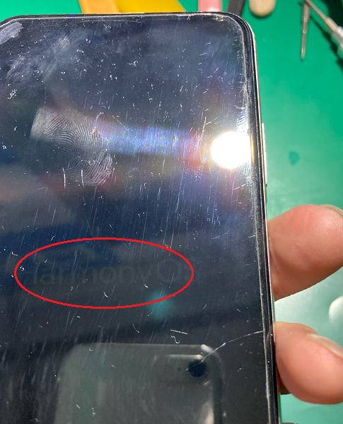 华为荣耀20摔后手机黑屏不显示维修 图1