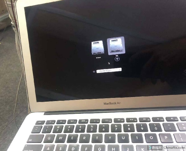 苹果MacBook A1466笔记本不认硬盘维修 图6