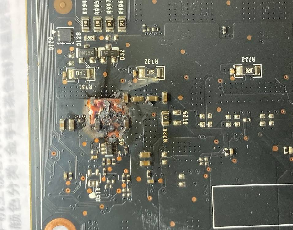 显卡开机不显示,显存供电12V烧PCB板挖板维修 图1