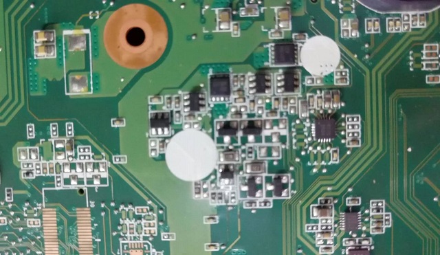 迅维远程学员分享：海尔S530-A笔记本触发瞬间掉电维修