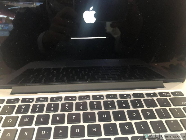 苹果MacBook Pro A1502笔记本屏幕不显示维修 图4