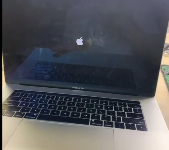 苹果MacBook Pro A1990笔记本进水不开机维修 图9