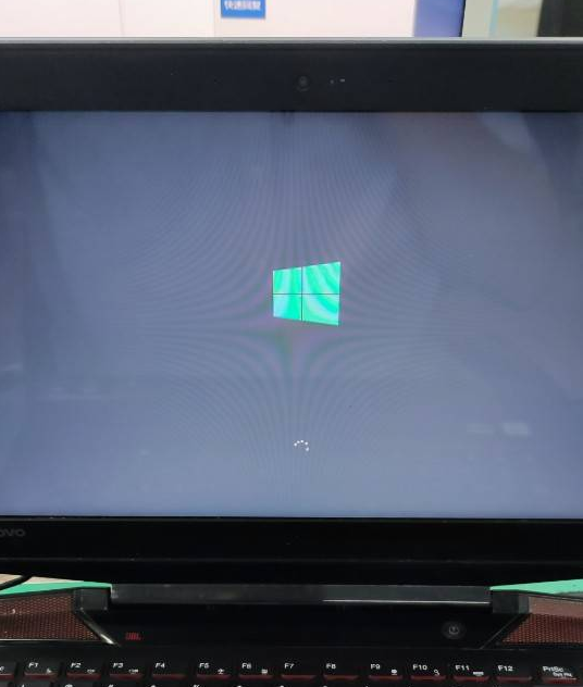 Maintenance of Lenovo Y700-14ISK notebook screen is not bright