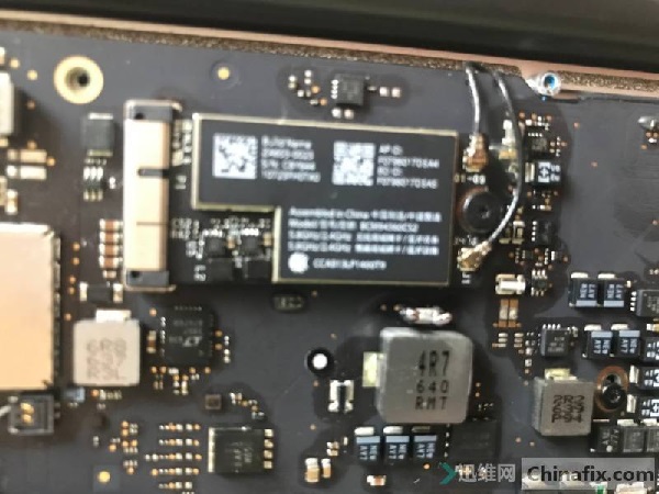 苹果MacBook Air A1466笔记本开机没反应维修 图3