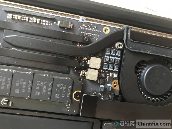 苹果MacBook Air A1466笔记本开机没反应维修 图1