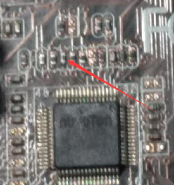 华硕P8H61-MLX3 PLUS主板上电不停重启维修 图3