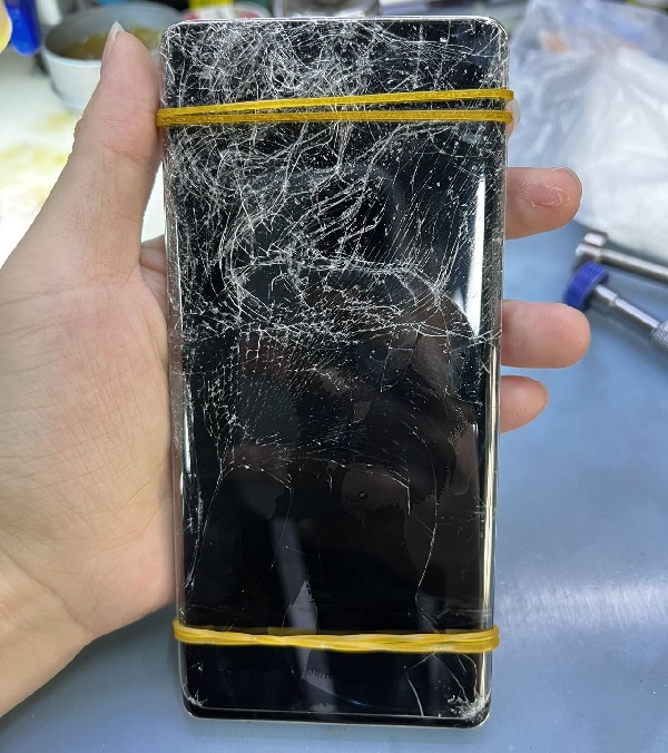 Huawei Mate 40 Pro can't start machine maintenance after heavy fall